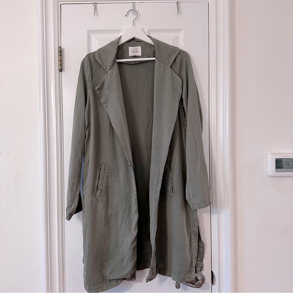 Very light Trench Coat - green